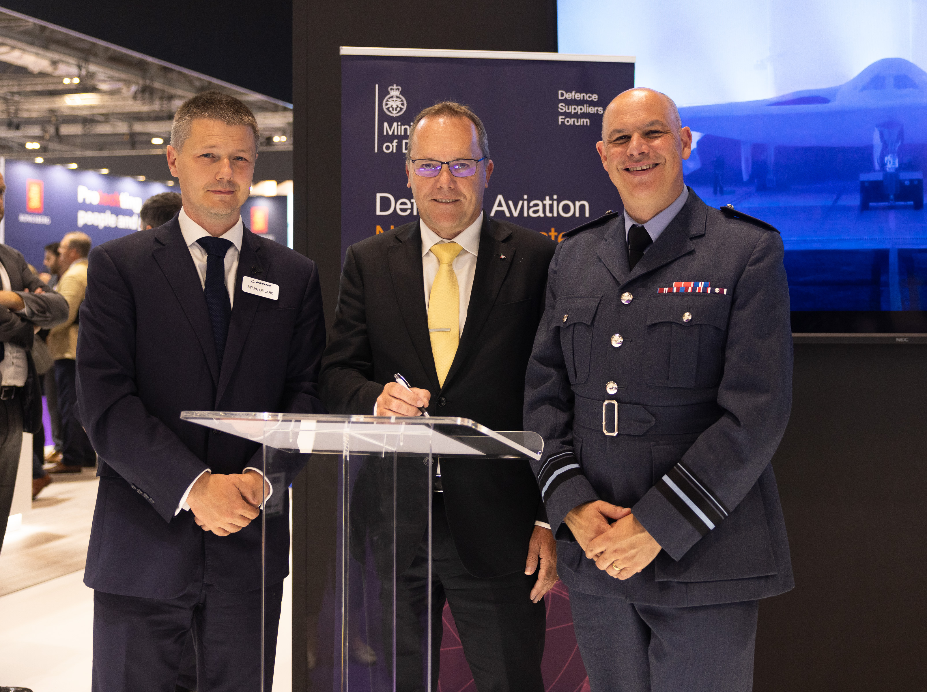 Chris_Allam_DSEI signing net zero charter.jpg