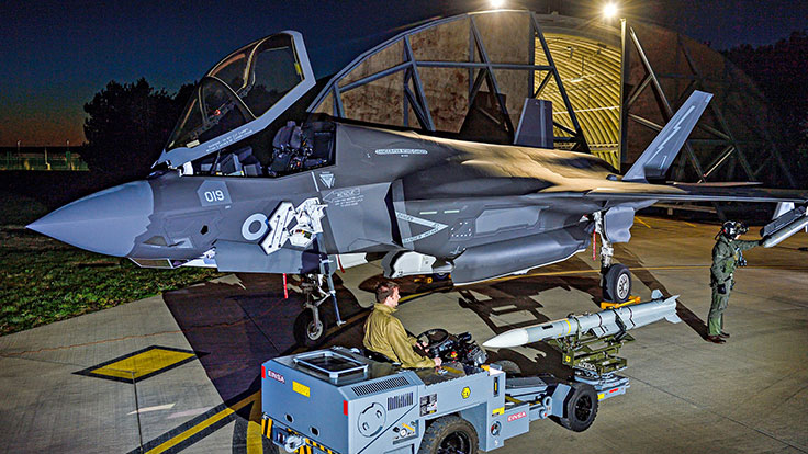 16by9_736x414_jet_at_night.jpg